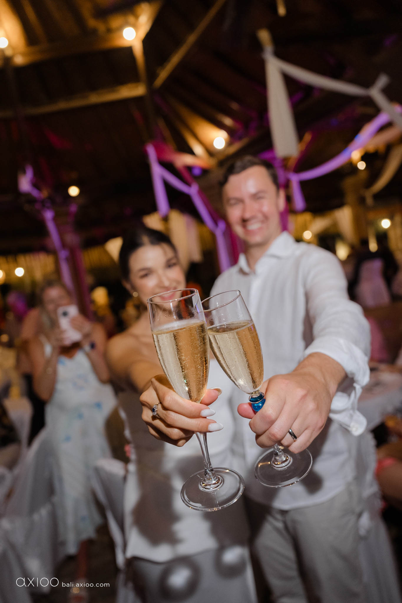 Axioo: In the Spur of the Moment